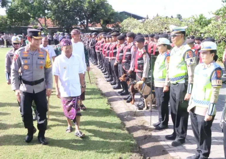 Gubernur Bali, Wayan Koster, menegaskan pentingnya menjaga keamanan dan ketertiban di Bali menjelang rangkaian perayaan Nyepi Tahun Saka 1948 yang berdekatan dengan Idul Fitri 1447 Hijriah.