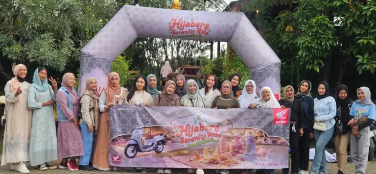 Semarak bulan suci Ramadan dimanfaatkan Astra Motor Bali untuk mengajak komunitas pengguna sepeda motor Honda mengikuti kegiatan bertajuk Hijabers on Wheels.