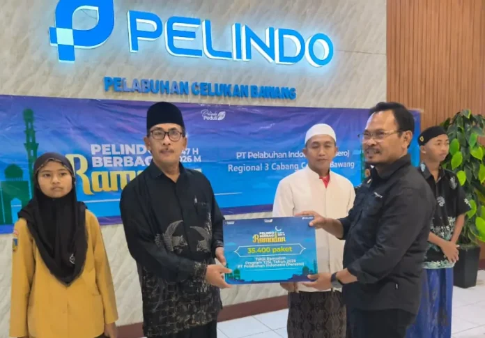 Pemerintah Kabupaten Buleleng memberikan apresiasi terhadap program Tanggung Jawab Sosial dan Lingkungan (TJSL) yang digelar PT Pelabuhan Indonesia (Persero) melalui kegiatan Pelindo Berbagi Ramadhan 2026 di kawasan Pelabuhan Celukan Bawang, Kecamatan Gerokgak.