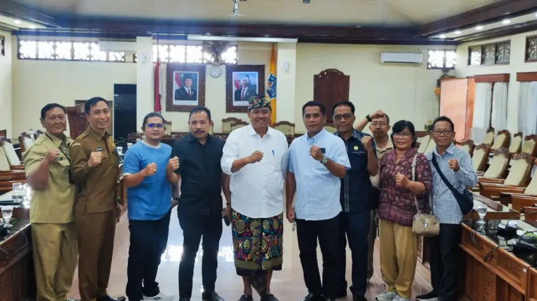 Dewan Perwakilan Rakyat Daerah (DPRD) Provinsi Bali menerima kunjungan kerja rombongan DPRD Kabupaten Buleleng bersama sejumlah wartawan dari Buleleng