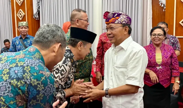 Gubernur Bali Wayan Koster menggelar pertemuan silaturahmi bersama unsur Forkopimda, FKUB, majelis agama, serta organisasi kemasyarakatan.