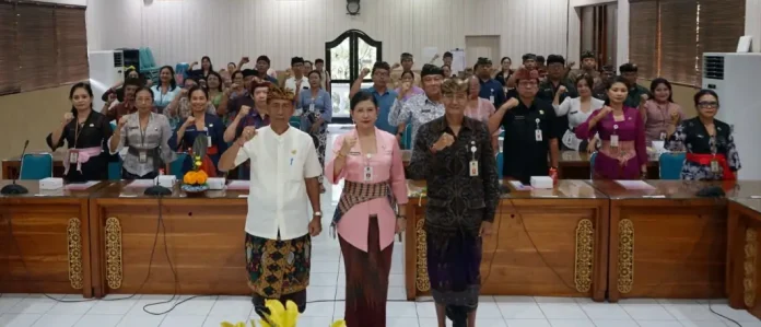 Bupati Klungkung, I Made Satria, menekankan pentingnya pengelolaan arsip yang tertib dan sesuai regulasi bagi seluruh OPD untuk meningkatkan akuntabilitas dan efektivitas penyelenggaraan pemerintahan.