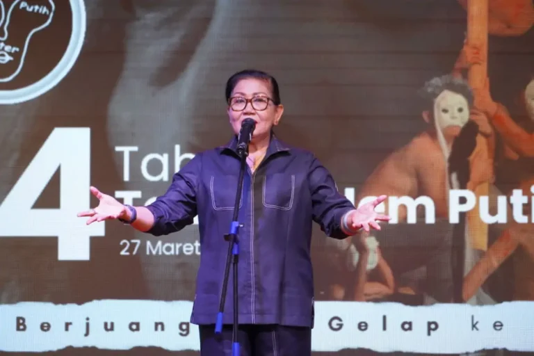 Peringati Hari Teater Sedunia, Putri Koster Ajak Seniman Bali Lebih Berani Eksplorasi Karya