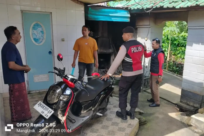 Proses olah TKP kasus pencurian sepeda motor di Banjar Dinas Suda Mukti, Desa Tinggarasri, Kecamatan Busungbiu, Kabupaten Buleleng