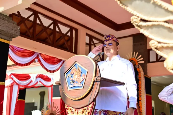 Bupati Buleleng, I Nyoman Sutjidra, menekankan bahwa HUT ke-422 Kota Singaraja menjadi momentum memperkuat persatuan, menjaga keberagaman, dan mendorong pembangunan yang meningkatkan kesejahteraan masyarakat.