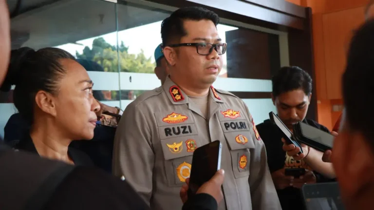 Kapolres Buleleng, AKBP Ruzi Gusman, S.I.K., M.Si., M.T., M.Sc saat diwawancara pada Rabu, 1 April 2026 