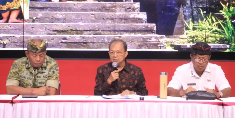 Menjelang puncak Ida Bhatara Turun Kabeh 2026, Pemerintah Provinsi Bali mempercepat penataan infrastruktur menuju kawasan suci Pura Agung Besakih.