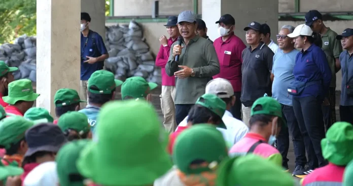 DLHK Badung menyiapkan posko terpadu berbasis banjar untuk memperkuat penanganan sampah liar, meningkatkan pengawasan, dan menjaga kebersihan lingkungan serta citra pariwisata.