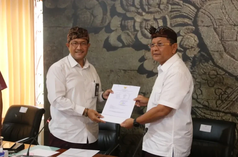 Bupati Buleleng menekankan pentingnya pemeriksaan keuangan sebagai langkah evaluasi untuk menjaga transparansi dan meraih kembali opini WTP ke-12 secara berturut-turut.