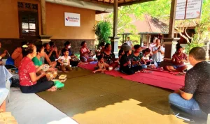BRI Amlapura Perkuat UMKM Pengrajin Batok Kelapa di Karangasem