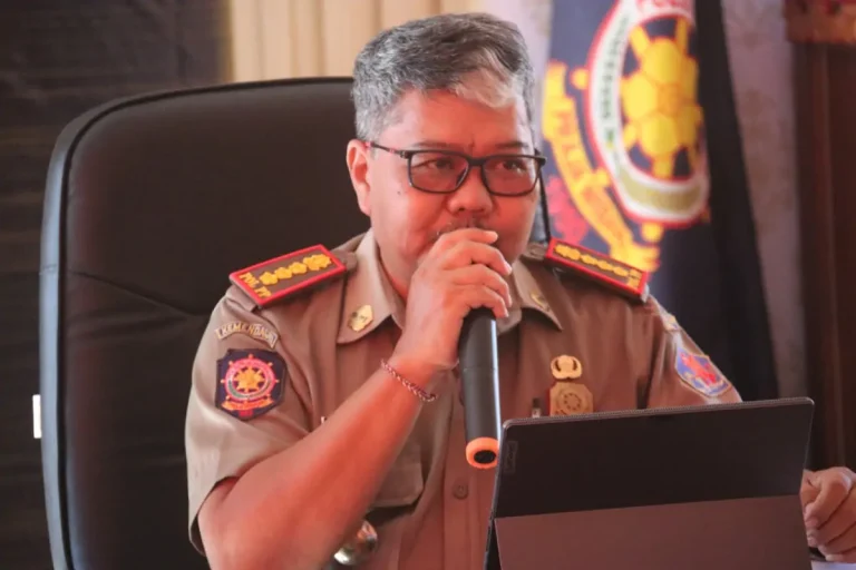 Satpol PP Buleleng yang dipimpin Nyoman Juni Wardhana memperkuat regulasi ketertiban umum sebagai upaya menciptakan keamanan dan kenyamanan masyarakat di Kabupaten Buleleng.