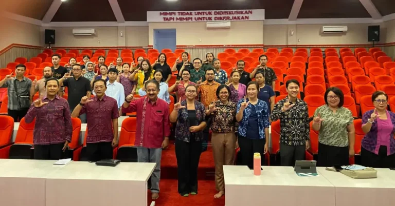 Pemerintah Kabupaten Bangli terus mendorong pelaku UMKM untuk beradaptasi dengan perkembangan teknologi melalui penguatan literasi digital.