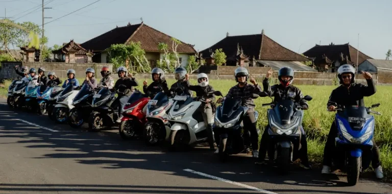 Astra Motor Bali kembali memperkuat kedekatan dengan komunitas melalui kegiatan bertajuk NGASAB (Ngaspal Bareng Bapack)