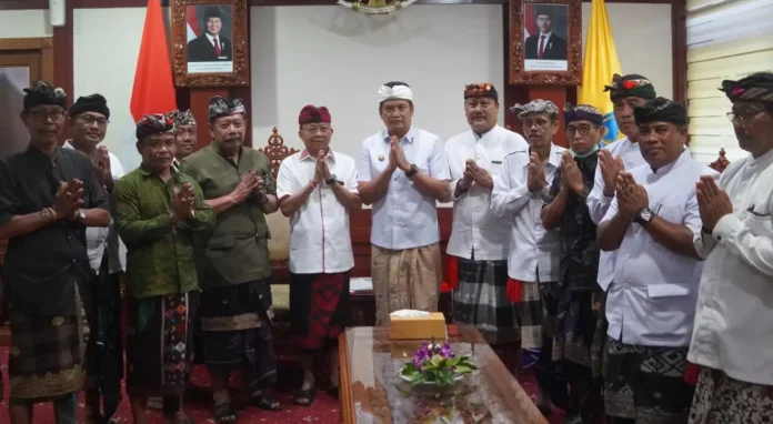 Pemerintah Kabupaten Jembrana mendorong percepatan pelestarian pura melalui pengajuan bantuan ke Pemerintah Provinsi Bali.