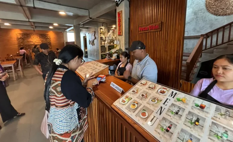 Depot Betty berhasil bertahan dan berkembang selama 25 tahun dengan menjaga kualitas, beradaptasi dengan digitalisasi, serta memanfaatkan dukungan pembiayaan dari BRI.
