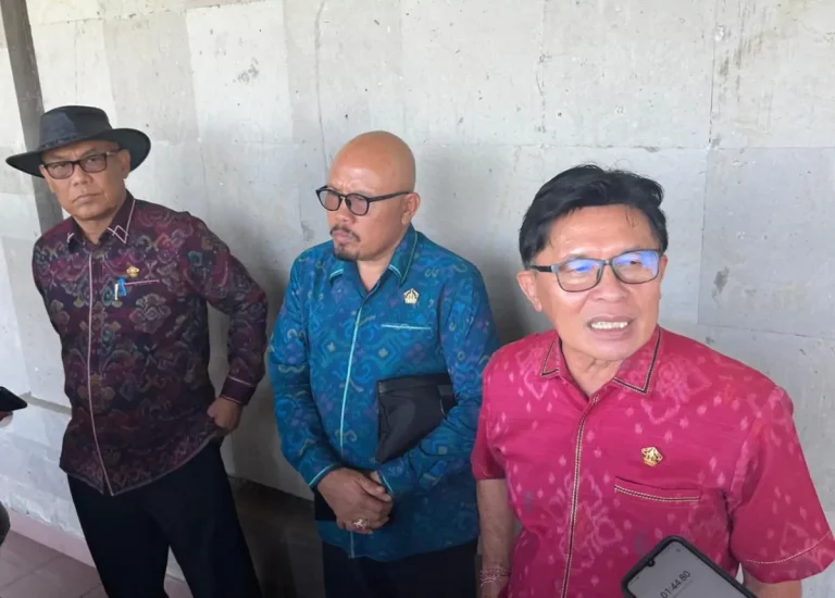 Panitia Khusus Tata Ruang, Aset, dan Perizinan (Pansus TRAP) DPRD Provinsi Bali menyoroti ketidakjelasan proses tukar guling lahan mangrove seluas 40,2 hektare di kawasan Tahura Ngurah Rai yang melibatkan PT BTID, pengelola kawasan Kura-Kura Bali.