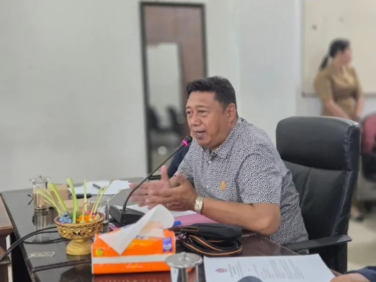 Suasana rapat dengar pendapat (RDP) bersama pihak eksekutif terkait LKPJ Bupati Tahun 2025, bertempat di Ruang Komisi IV DPRD Buleleng.