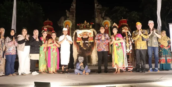 Gubernur Bali Wayan Koster menyambut Rakernas Asia Small Business Federation 2026 di Denpasar dan berharap kegiatan ini mampu memperkuat UMKM serta mendorong pertumbuhan ekonomi masyarakat lokal.