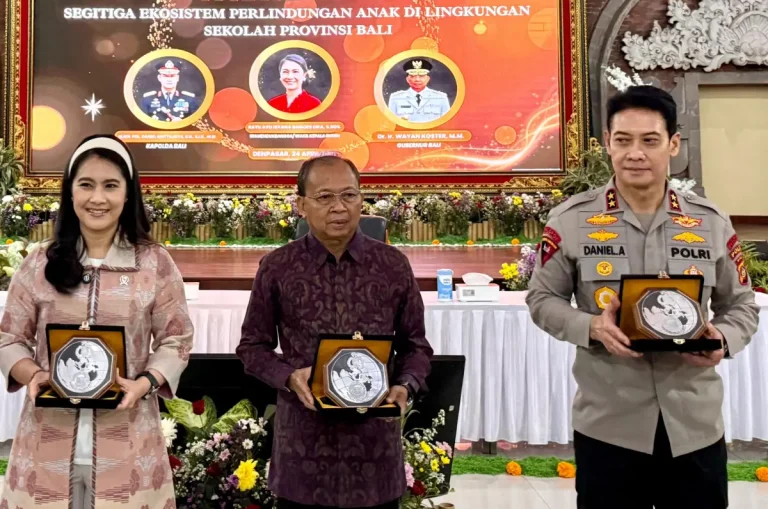 Gubernur Bali, Wayan Koster, menegaskan pentingnya penguatan kolaborasi antara keluarga, sekolah, dan masyarakat sebagai langkah strategis dalam mencegah kekerasan terhadap anak.