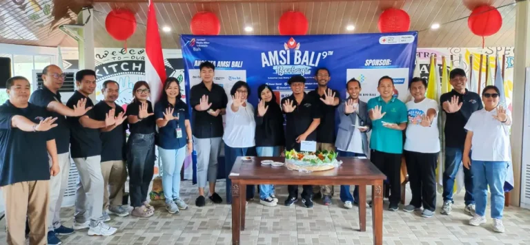 Asosiasi Media Siber Indonesia (AMSI) Bali merayakan hari ulang tahun (HUT) ke-9 dengan menggelar serangkaian kegiatan sosial yang menyentuh langsung masyarakat. Perayaan ini berlangsung pada Sabtu, 25 April 2025 di Maha Vihara dan Pusdiklat Buddha Maitreya, Denpasar, Bali dengan aksi kemanusiaan.