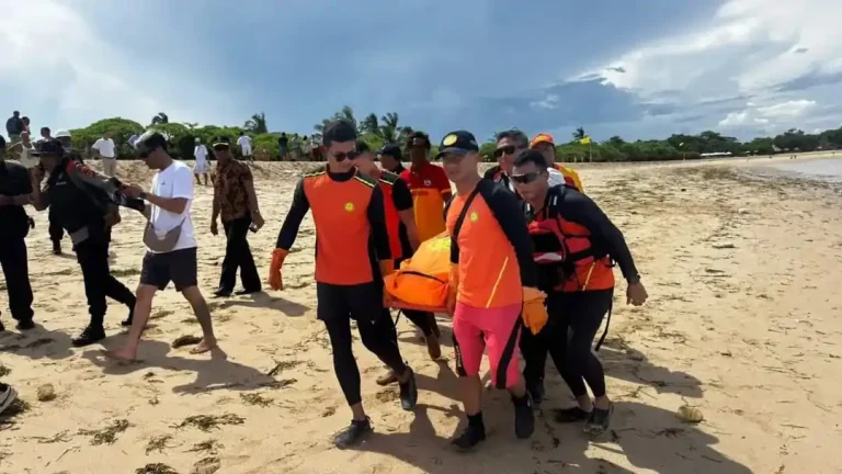 Seorang warga negara asing (WNA) asal Serbia, Sinisa Bilanovic (57), ditemukan dalam kondisi meninggal dunia setelah sebelumnya dilaporkan hilang di perairan Pantai Mengiat, Nusa Dua, Kecamatan Kuta Selatan, Kabupaten Badung.