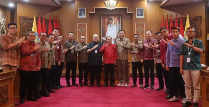 Gubernur Bali Wayan Koster memimpin rapat persiapan ajang “Jatiluwih Fun Run 2026” di Gedung Kertasabha, Denpasar, Rabu 29 April 2026.