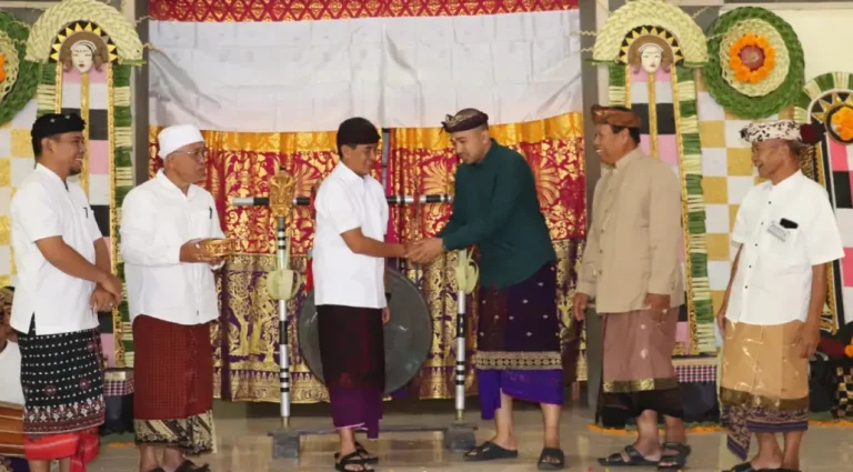 Pelaksanaan Maha Sabha VII Pemeluk Siwa Muka Bulakan Dalem Tamblingan di Wantilan Desa Gobleg, Kecamatan Banjar, Minggu 19 April 2026