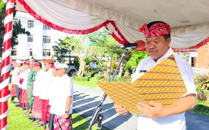 WhatsApp Image 2026-05-02 at 17.53.06 Pemerintah Kabupaten Bangli memperingati Hari Pendidikan Nasional (Hardiknas) 2026 melalui upacara bendera yang digelar di halaman Kantor Bupati Bangli, Sabtu 2 Mei 2026.
