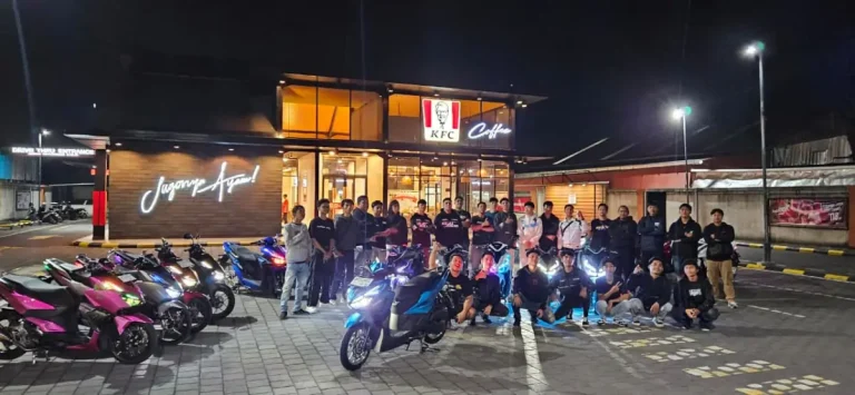 Astra Motor Bali kembali menggelar kegiatan komunitas melalui Vario Night Ride yang melibatkan 29 peserta dari Honda Community Bali, Jumat 25 April 2026.