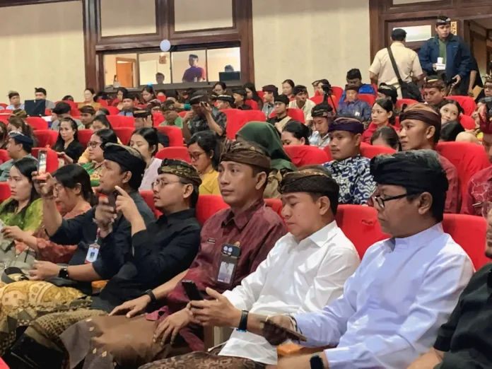 Pemkab Buleleng mengikuti Bimtek aplikasi Perlinsos di Denpasar untuk memperkuat digitalisasi bantuan sosial agar lebih cepat, tepat, dan transparan melalui sistem yang terintegrasi.