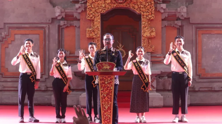 Sekretaris Daerah Kabupaten Buleleng Gede Suyasa menegaskan pentingnya validasi data melalui Portal Perlinsos untuk memastikan bantuan sosial tepat sasaran kepada masyarakat yang benar-benar berhak.