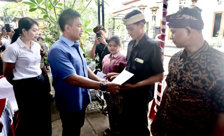 Sebanyak 10 peserta program magang kerja ke Jepang resmi diberangkatkan melalui LPK Yuki Duta Pertiwi, Kamis 14 Mei 2026. Pelepasan dilakukan langsung oleh Wakil Bupati Jembrana, I Gede Ngurah Patriana Krisna atau yang akrab disapa Wabup Ipat.