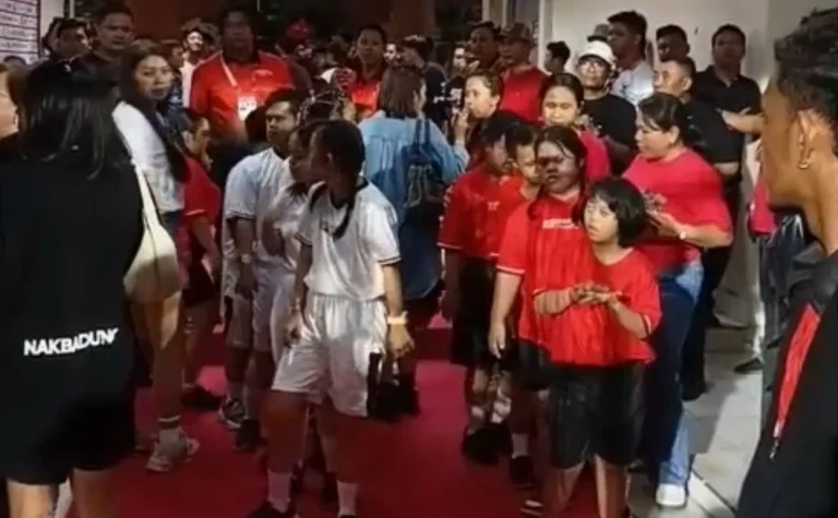 PDI Perjuangan Bali melibatkan anak-anak difabel dari POTADS Bali sebagai player escort pada final Soekarno Cup III 2026 untuk mengkampanyekan fair play dan kemanusiaan melalui sepak bola.