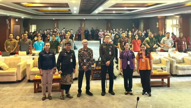 Sosialisasi Penguatan Implementasi Sistem Pengelolaan Pengaduan Pelayanan Publik Nasional–Layanan Aspirasi dan Pengaduan Online Rakyat (SP4N-LAPOR!) yang digelar Dinas Komunikasi, Informatika dan Statistik Kota Denpasar di Ruang Mahottama Lantai III Graha Sewaka Dharma, Jumat 29 Mei 2026.