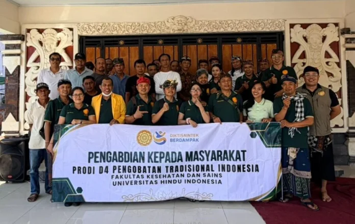 UNHI Perkuat Kearifan Lokal Melalui Bakti Sosial Pengobatan Tradisional di Jembrana