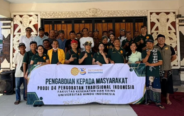 UNHI Perkuat Kearifan Lokal Melalui Bakti Sosial Pengobatan Tradisional di Jembrana