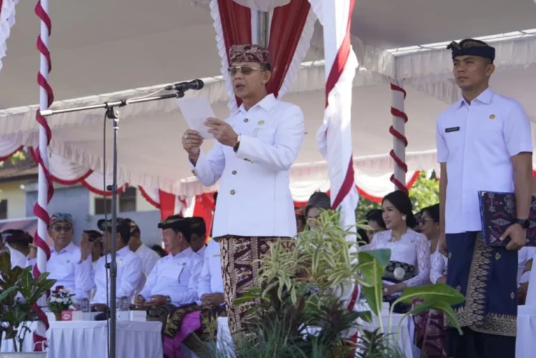 Pemerintah Kabupaten Klungkung memperingati Hari Lahir Pancasila Tahun 2026 melalui upacara bendera yang digelar di Alun-alun Ida Dewa Agung Jambe, Senin 1 Juni 2026.