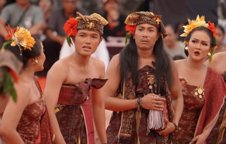 Penampilan Duta Kabupaten Badung dalam Wimbakara (Lomba) Taman Penasar pada rangkaian Pesta Kesenian Bali (PKB) XLVIII Tahun 2026 sukses menyita perhatian penonton di Kalangan Ratna Kanda, Taman Budaya Bali, Denpasar, Kamis 18 Juni 2026.