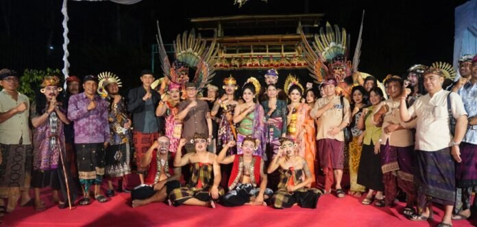 Jelang PKB 2026, Bupati Satria Saksikan Uji Coba Gong Kebyar dan Drama Gong di Nusa Penida