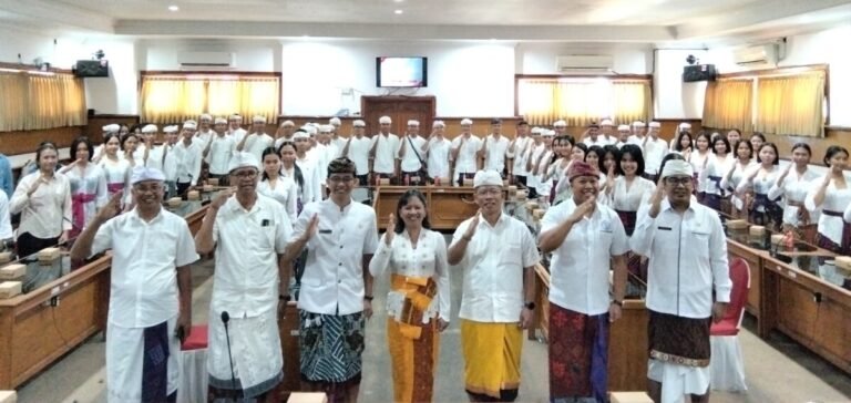 Pemerintah Kabupaten Buleleng melalui Badan Kesatuan Bangsa dan Politik (Kesbangpol) memperkuat pembinaan karakter calon Pasukan Pengibar Bendera Pusaka (Paskibraka) 2026 dengan menggelar Sosialisasi Pusat Pendidikan Wawasan Kebangsaan Kabupaten Buleleng.