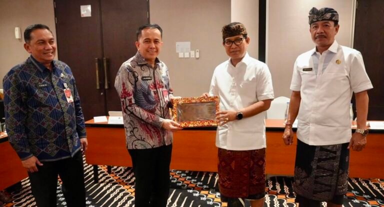 Pemerintah Kabupaten Badung terus mematangkan rencana pembentukan Badan Usaha Milik Daerah (BUMD) di sektor infrastruktur dan kesehatan.