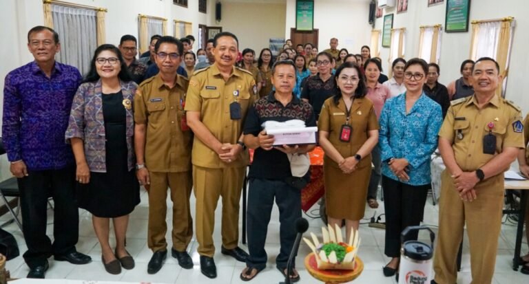Dekranasda Badung Dorong Produk IKM Naik Kelas Lewat Pelatihan Kemasan dan Bantuan Peralatan