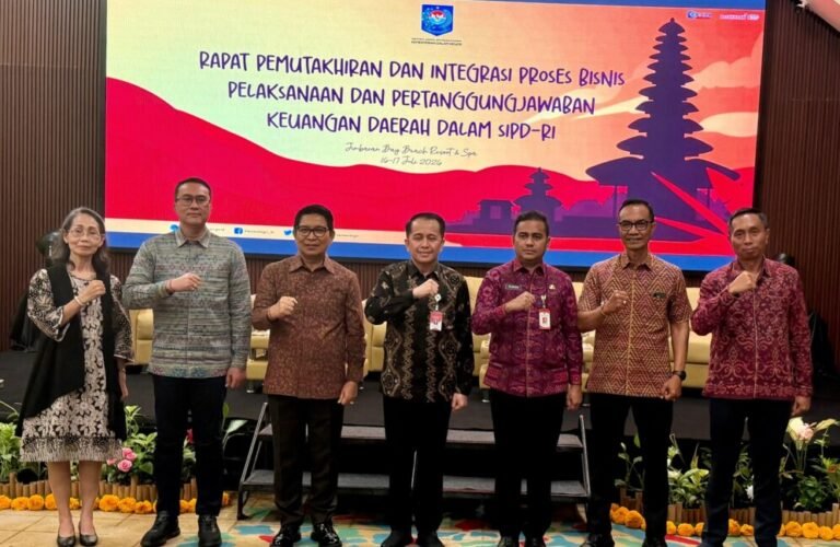 Kementerian Dalam Negeri (Kemendagri) menempatkan Badung sebagai daerah percontohan nasional berkat konsistensinya menghadirkan berbagai inovasi pengelolaan keuangan, termasuk menjajaki berbagai skema pembiayaan untuk mendukung percepatan pembangunan.