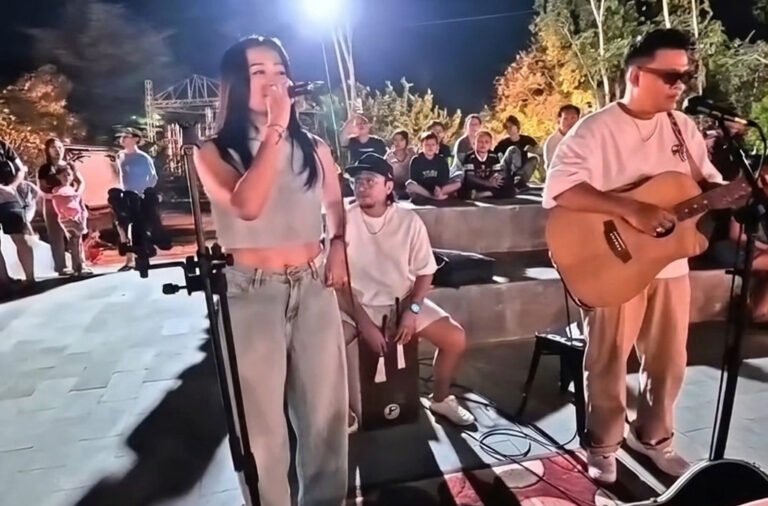 Suara Senja hadir menghidupkan Kawasan Titik Nol Singaraja sebagai ruang publik kreatif yang mewadahi ekspresi seni dan kreativitas anak muda Buleleng.
