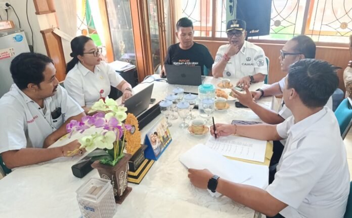 Pemerintah Kabupaten Buleleng melalui Dinas Komunikasi, Informatika, Persandian, dan Statistik (Kominfosanti) memberikan pendampingan kepada 10 badan publik peserta Monitoring dan Evaluasi Keterbukaan Informasi Publik (Monev KIP) Tahun 2026.