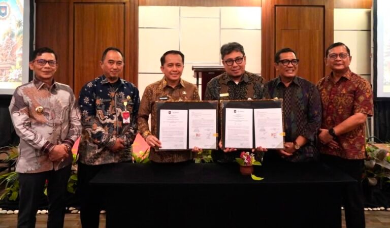 Bupati Klungkung I Made Satria menyatakan dukungannya terhadap penerapan skema Kerja Sama Pemerintah Daerah dengan Badan Usaha (KPDBU) sebagai salah satu solusi untuk mempercepat pembangunan infrastruktur di daerah.