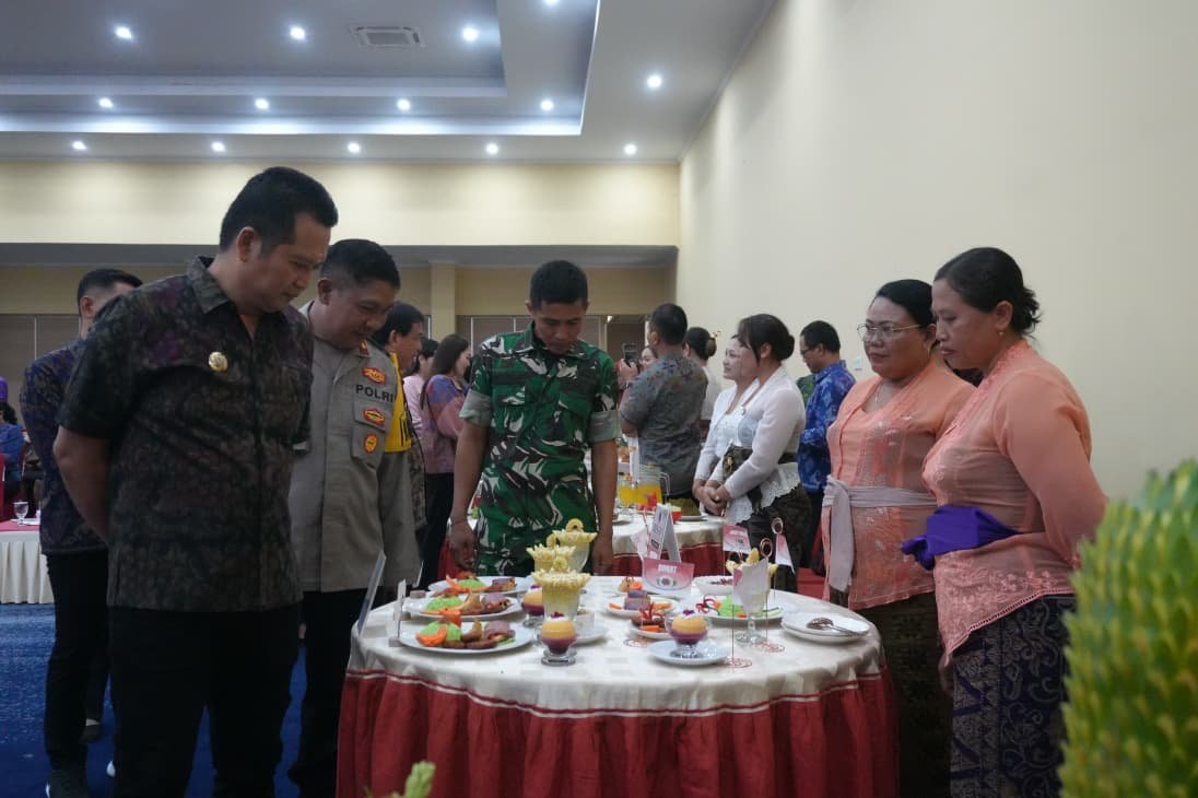 Bupati Jembrana I Made Kembang Hartawan mengajak masyarakat melestarikan kuliner Nusantara melalui Lomba Cipta Menu B2SA berbasis resep Mustika Rasa dengan memanfaatkan pangan lokal.