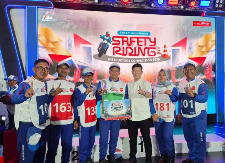 Astra Motor Bali kembali menorehkan prestasi nasional setelah I Nengah Suardiawan meraih juara tiga kategori Advisor Dealer dalam AHSRIC 2026.