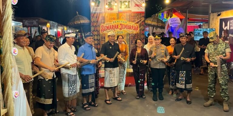 Pameran Semarak Jembrana 2026 resmi dibuka di Area Parkir Kantor Bupati Jembrana, Jumat 14 Agustus 2026. Kegiatan yang menjadi bagian dari rangkaian Hari Ulang Tahun ke-131 Kota Negara tersebut akan berlangsung selama 10 hari, hingga 23 Agustus 2026.