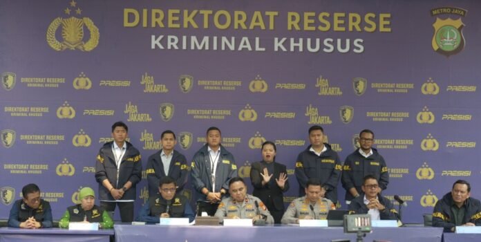 Direktorat Jenderal Pajak (DJP) bersama Polda Metro Jaya mengungkap jaringan produksi dan distribusi meterai ilegal yang tersebar di lima wilayah Indonesia.